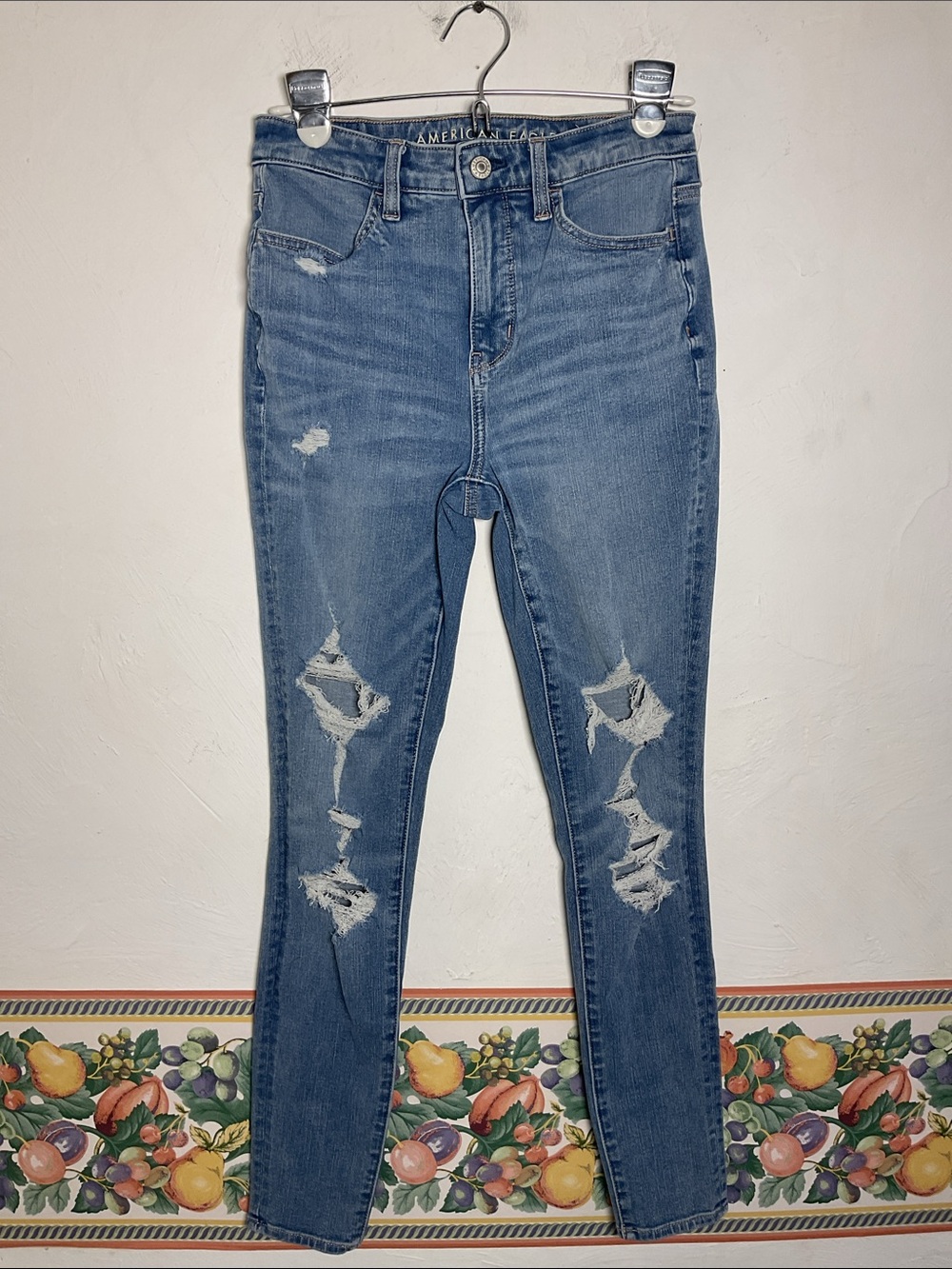American Eagle the Dream Jean Super Hi Rise Distressed Jegging, Size 4, Blue